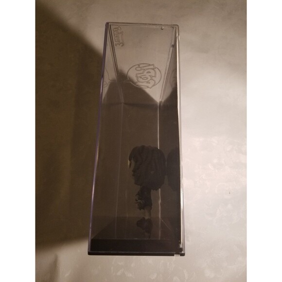 AC/DC Angus Young Back in Black Walmart Exclusive
#03 - Picture 2 of 6